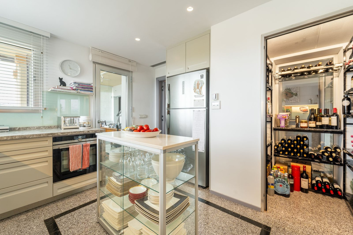 Appartement te koop in Nueva Andalucía | 5 slaapkamers H5470438