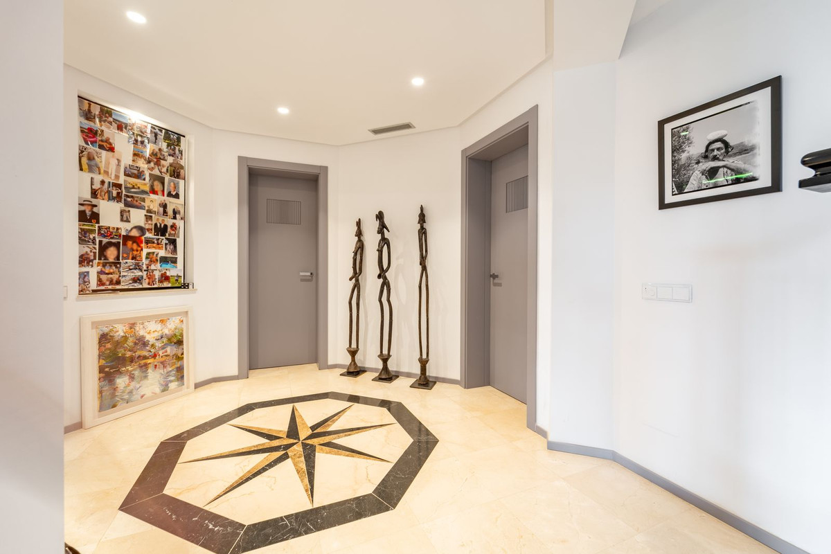 Appartement te koop in Nueva Andalucía | 5 slaapkamers H5470438