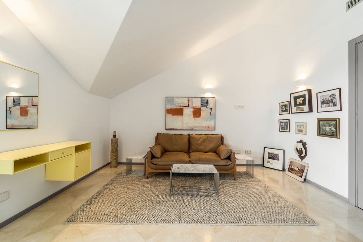 Appartement te koop in Nueva Andalucía | 5 slaapkamers H5470438