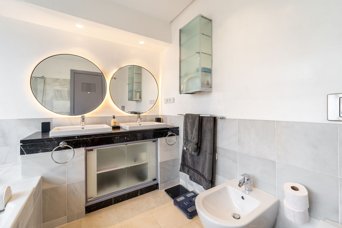 Appartement te koop in Nueva Andalucía | 5 slaapkamers H5470438
