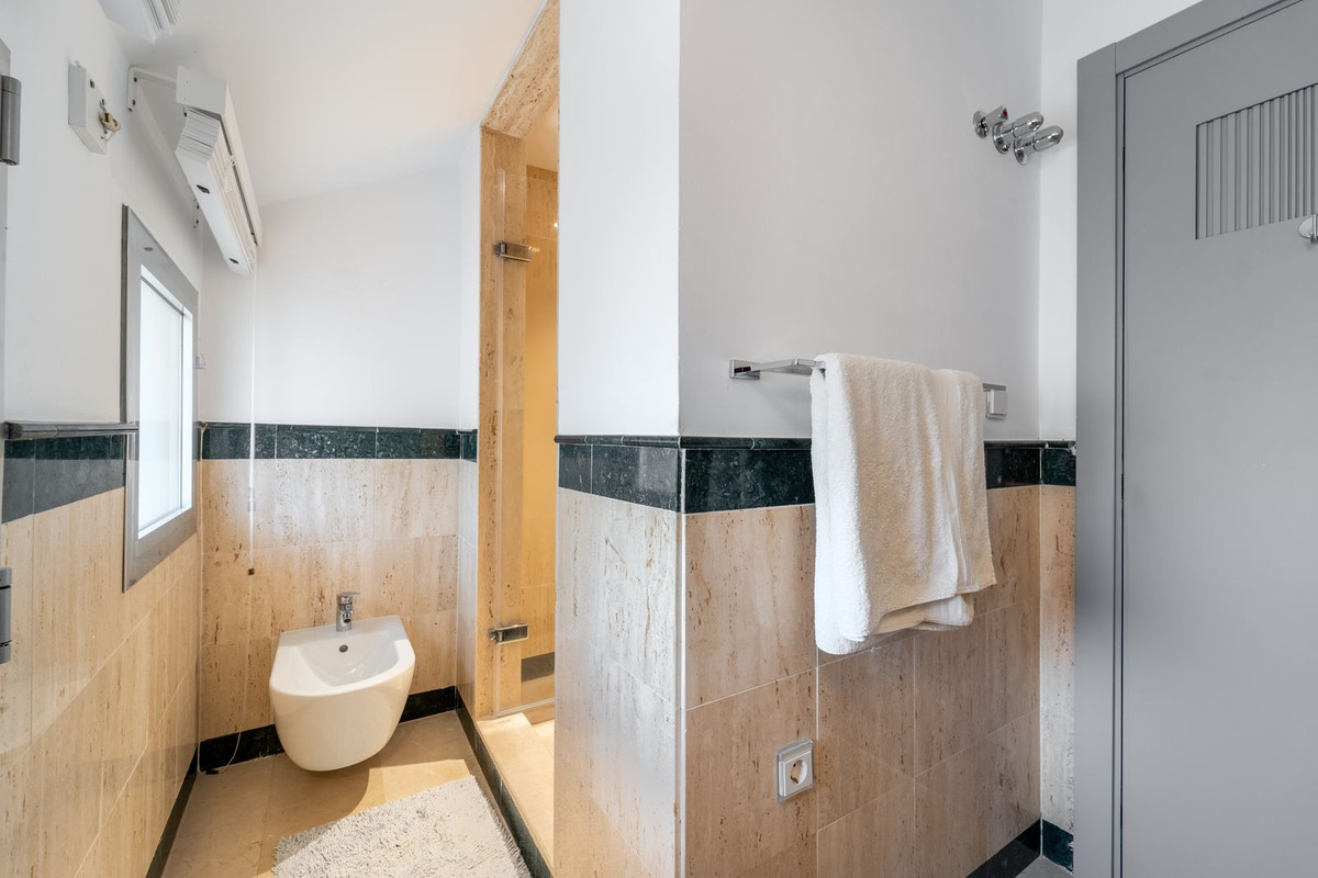 Appartement te koop in Nueva Andalucía | 5 slaapkamers H5470438