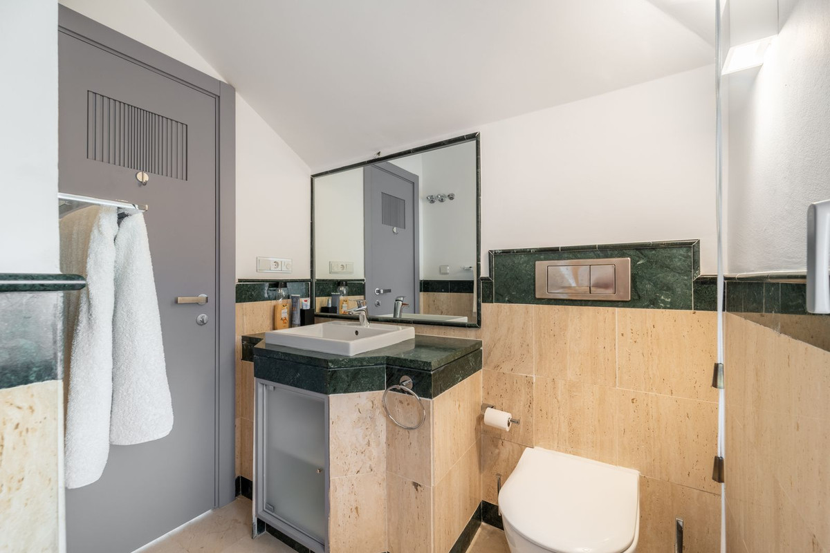 Appartement te koop in Nueva Andalucía | 5 slaapkamers H5470438