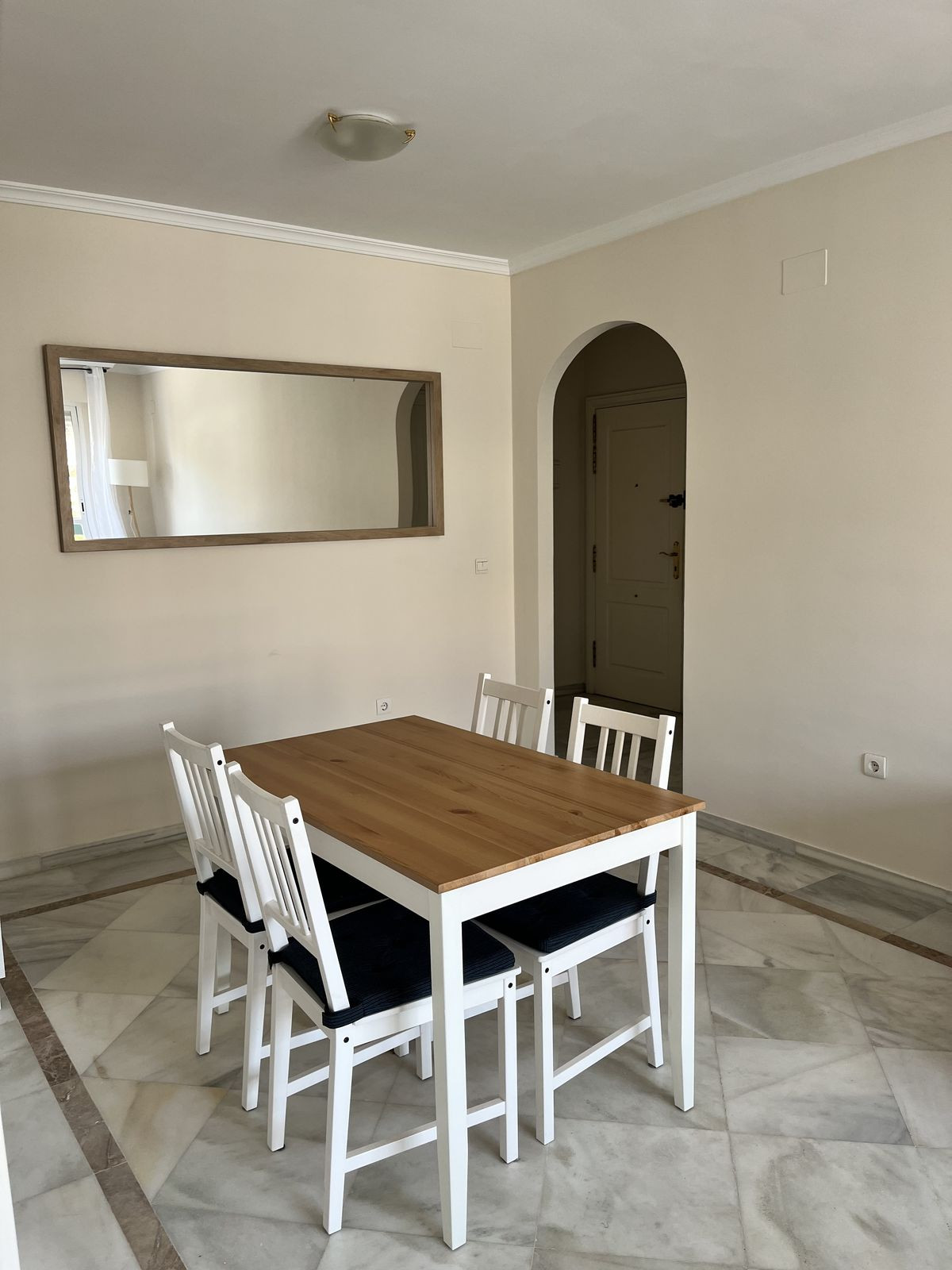 Appartement te koop in Nueva Andalucía | 1 slaapkamers H5471302
