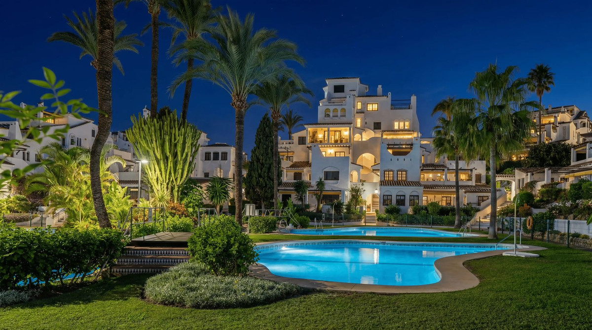 Appartement te koop in Nueva Andalucía | 3 slaapkamers H5472022