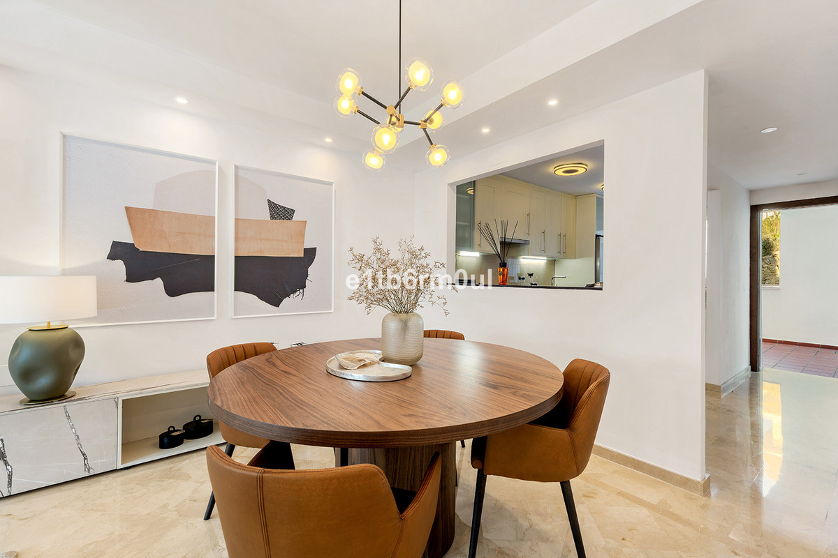 Appartement te koop in Nueva Andalucía | 2 slaapkamers H5472628
