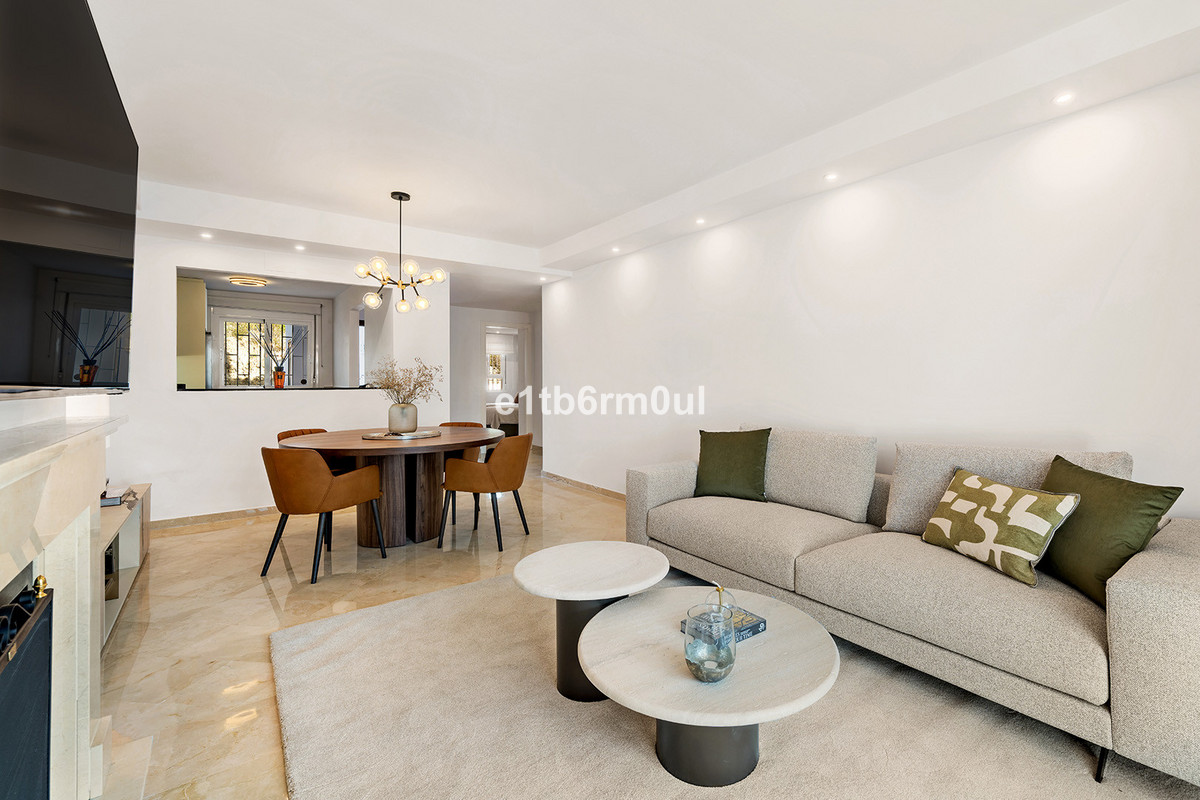 Appartement te koop in Nueva Andalucía | 2 slaapkamers H5472628
