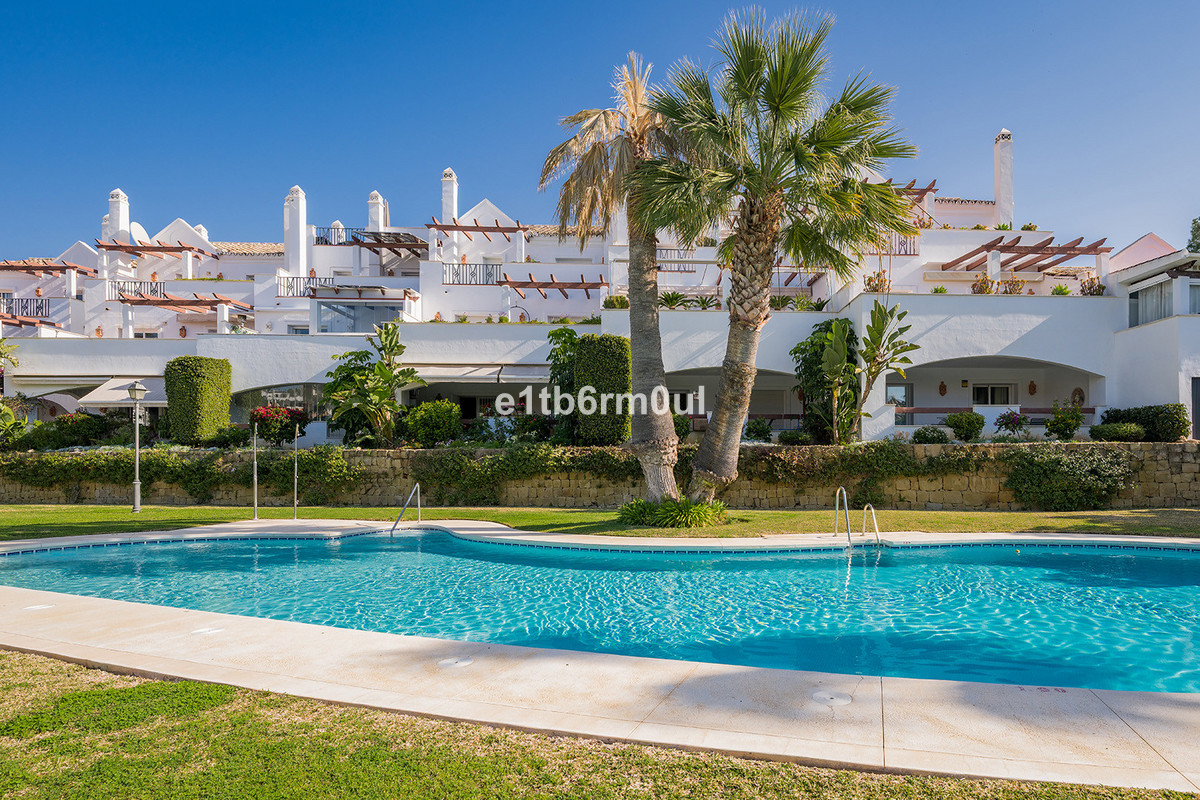 Appartement te koop in Nueva Andalucía | 2 slaapkamers H5472628