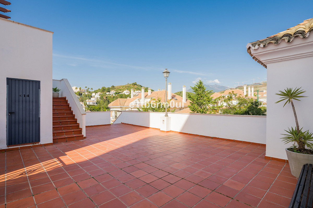 Appartement te koop in Nueva Andalucía | 2 slaapkamers H5472628