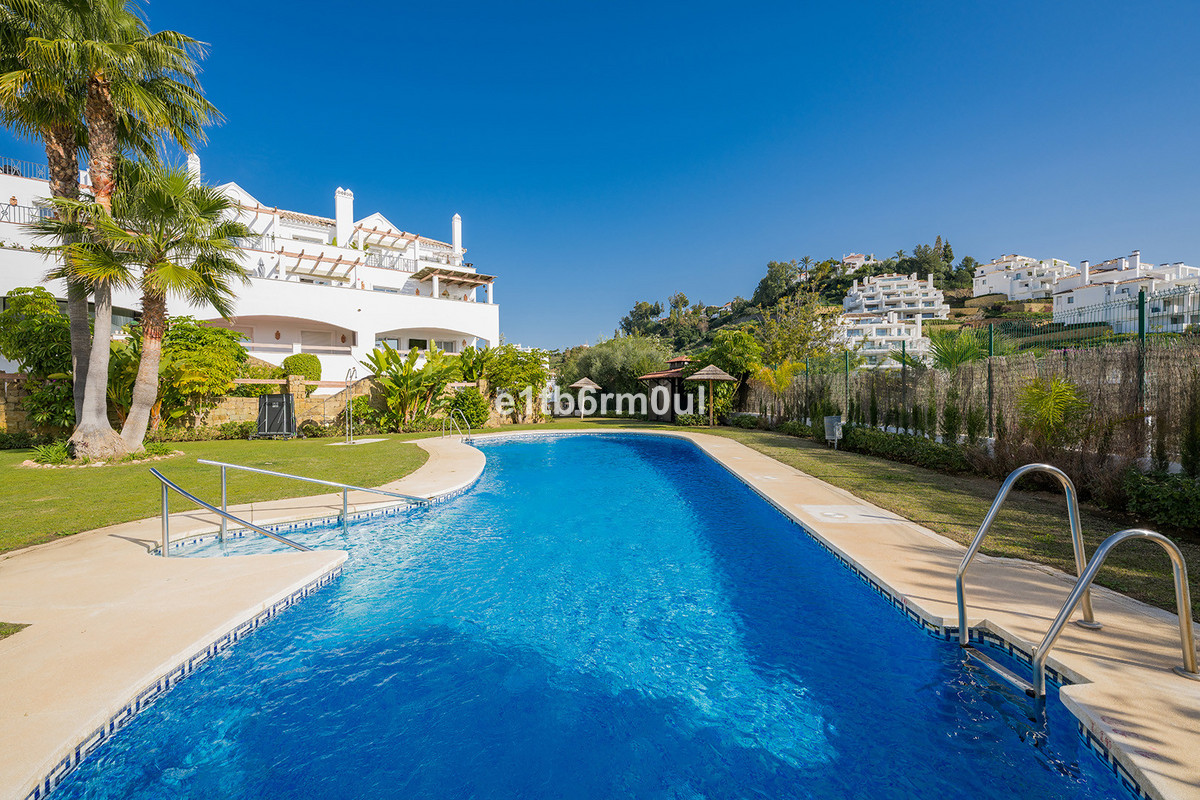 Appartement te koop in Nueva Andalucía | 2 slaapkamers H5472628