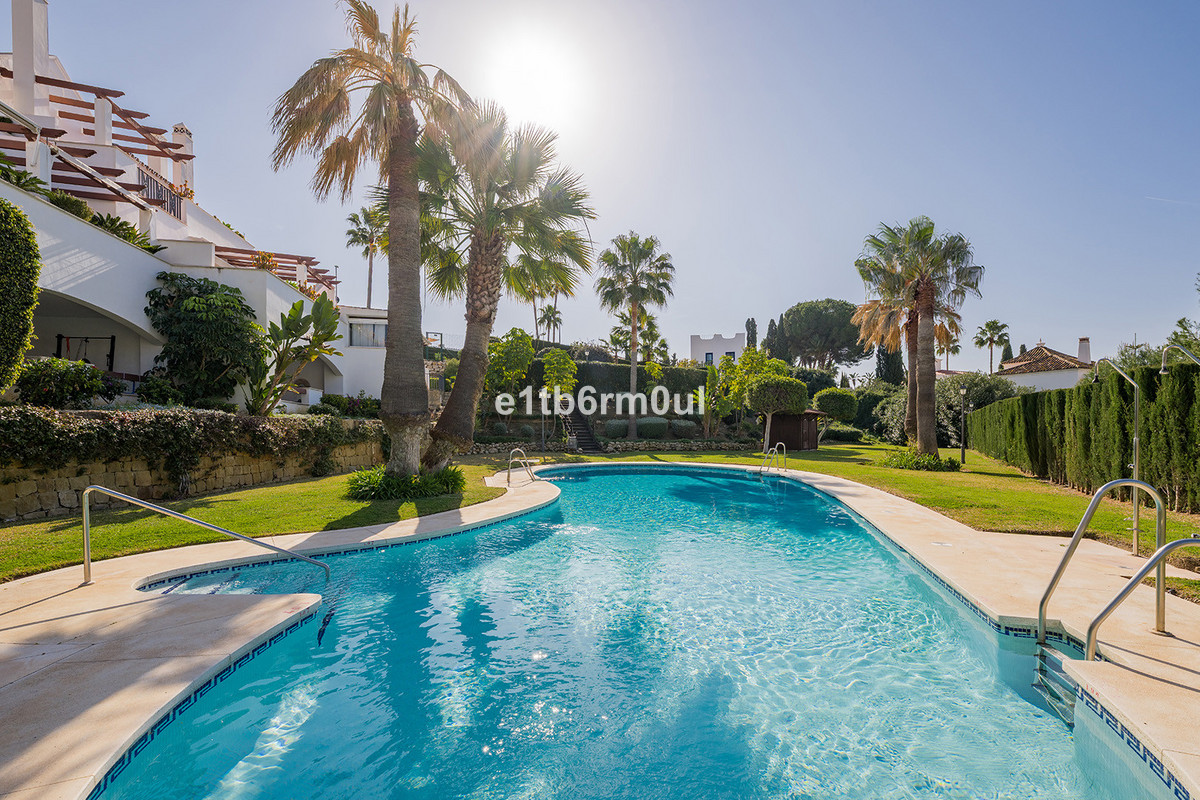 Appartement te koop in Nueva Andalucía | 2 slaapkamers H5472628