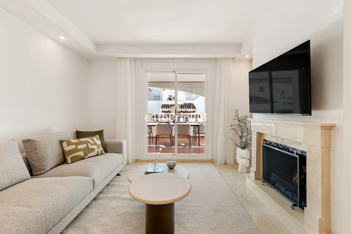 Appartement te koop in Nueva Andalucía | 2 slaapkamers H5472628
