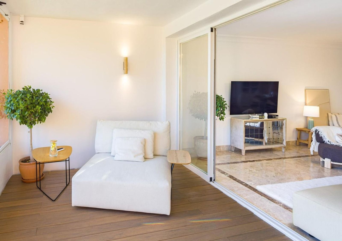 Appartement te koop in Nueva Andalucía | 4 slaapkamers H5477911
