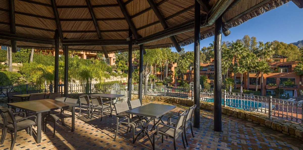 Appartement te koop in Nueva Andalucía | 4 slaapkamers H5477911
