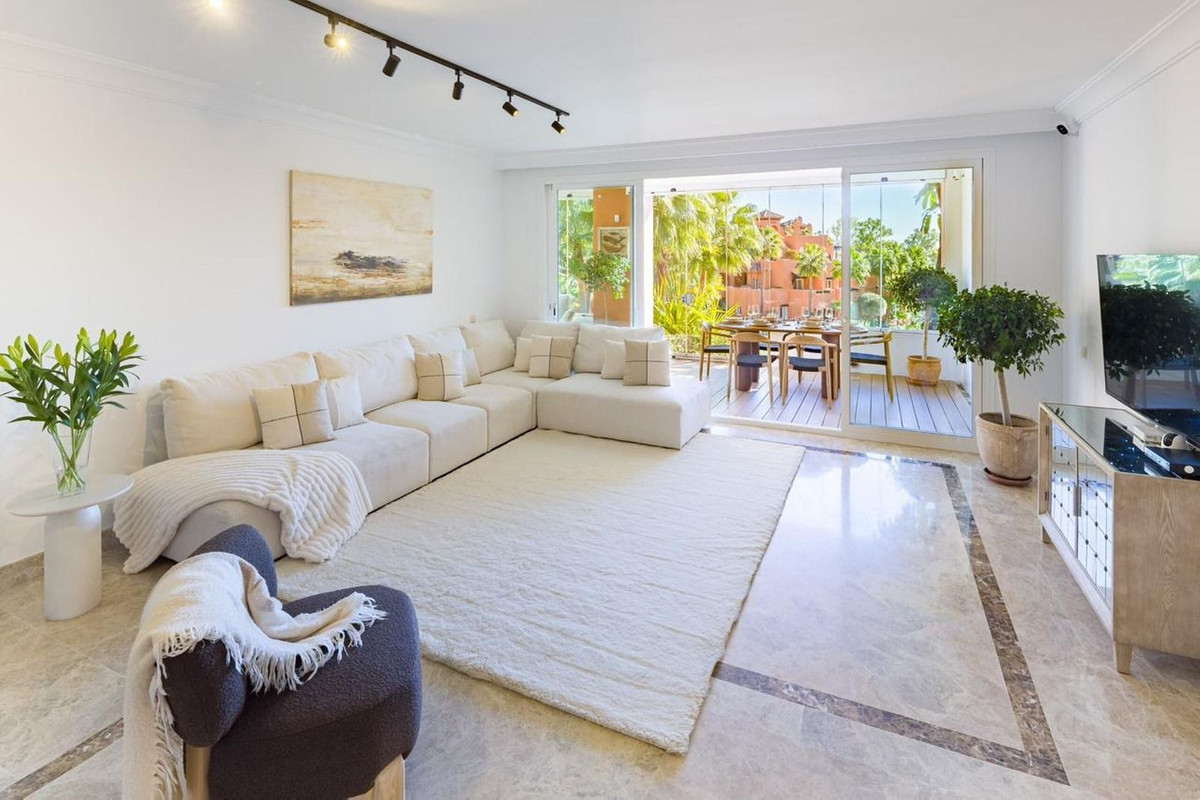 Appartement te koop in Nueva Andalucía | 4 slaapkamers H5477911