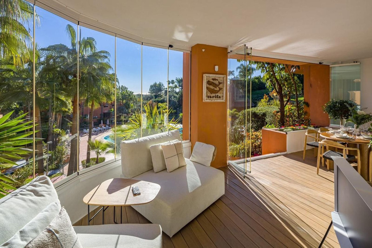 Appartement te koop in Nueva Andalucía | 4 slaapkamers H5477911