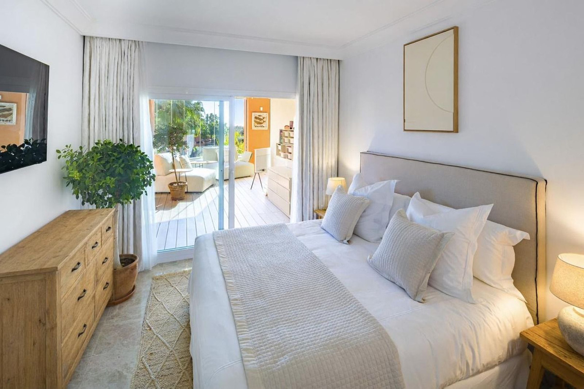 Appartement te koop in Nueva Andalucía | 4 slaapkamers H5477911