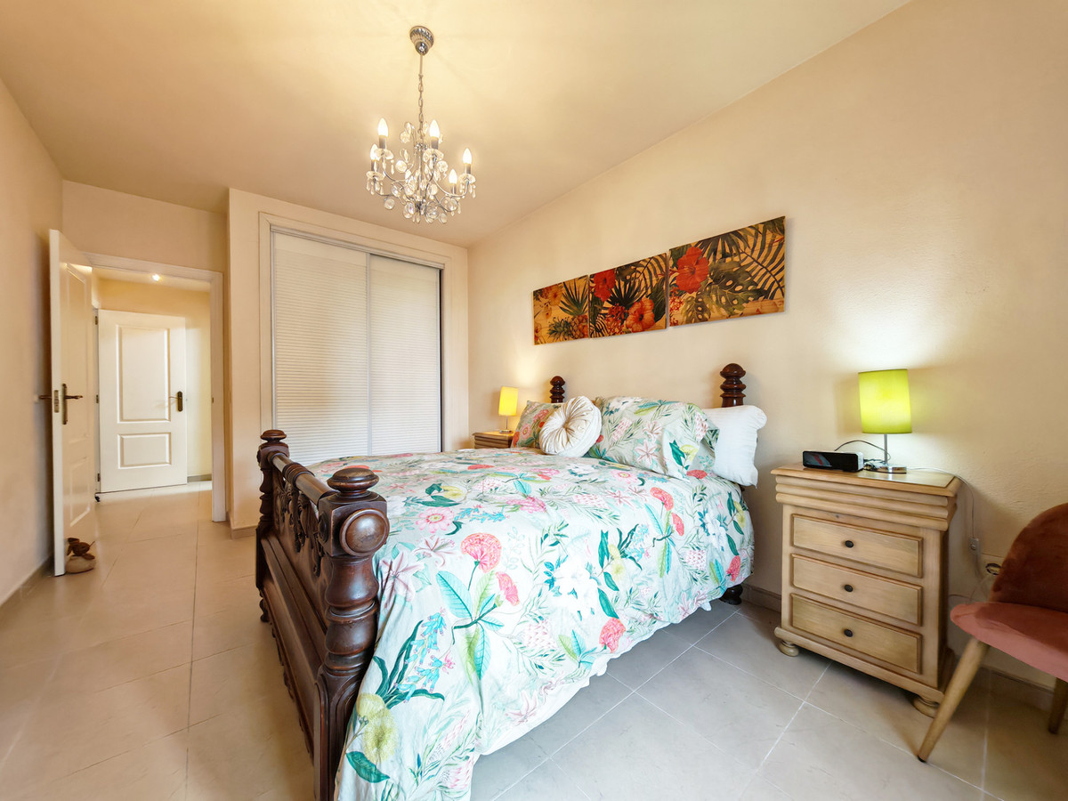 Appartement te koop in Nueva Andalucía | 2 slaapkamers H5480959