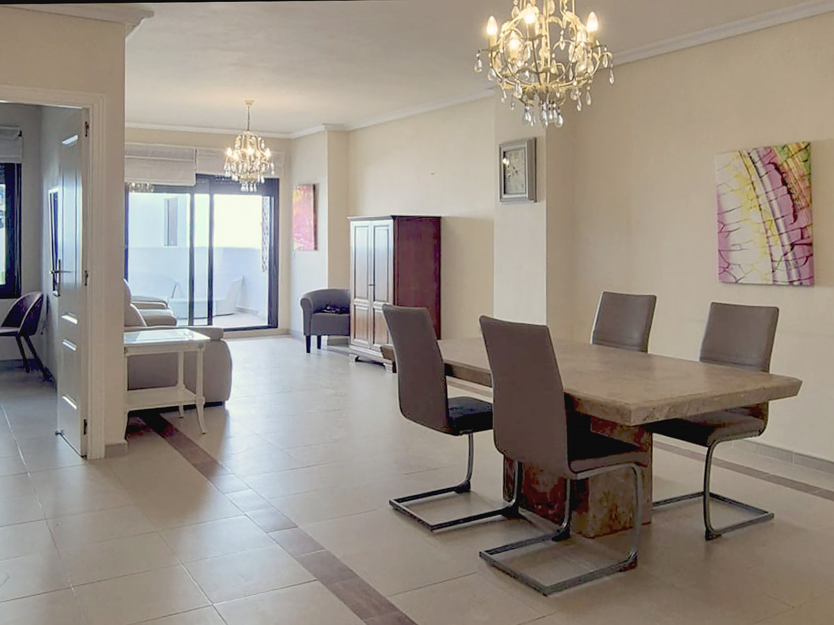 Appartement te koop in Nueva Andalucía | 2 slaapkamers H5480959