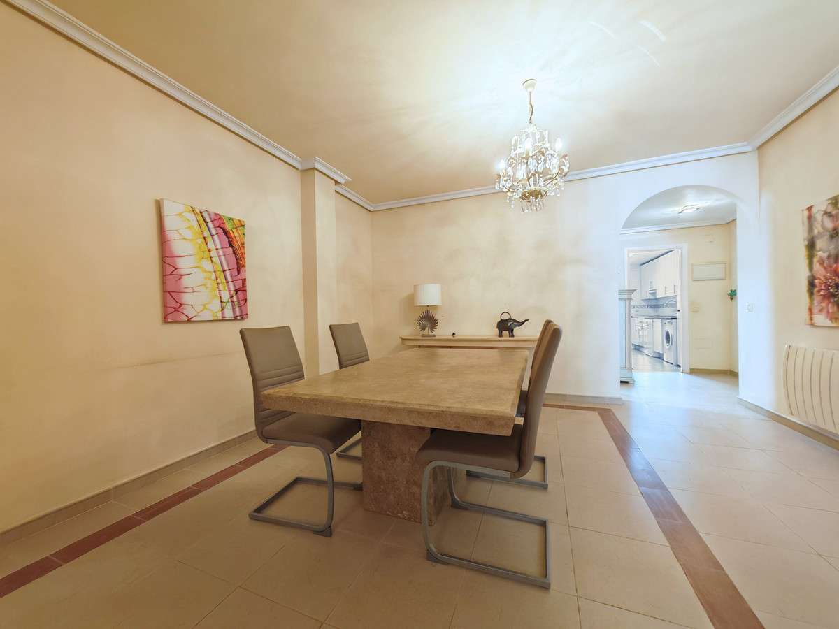 Appartement te koop in Nueva Andalucía | 2 slaapkamers H5480959