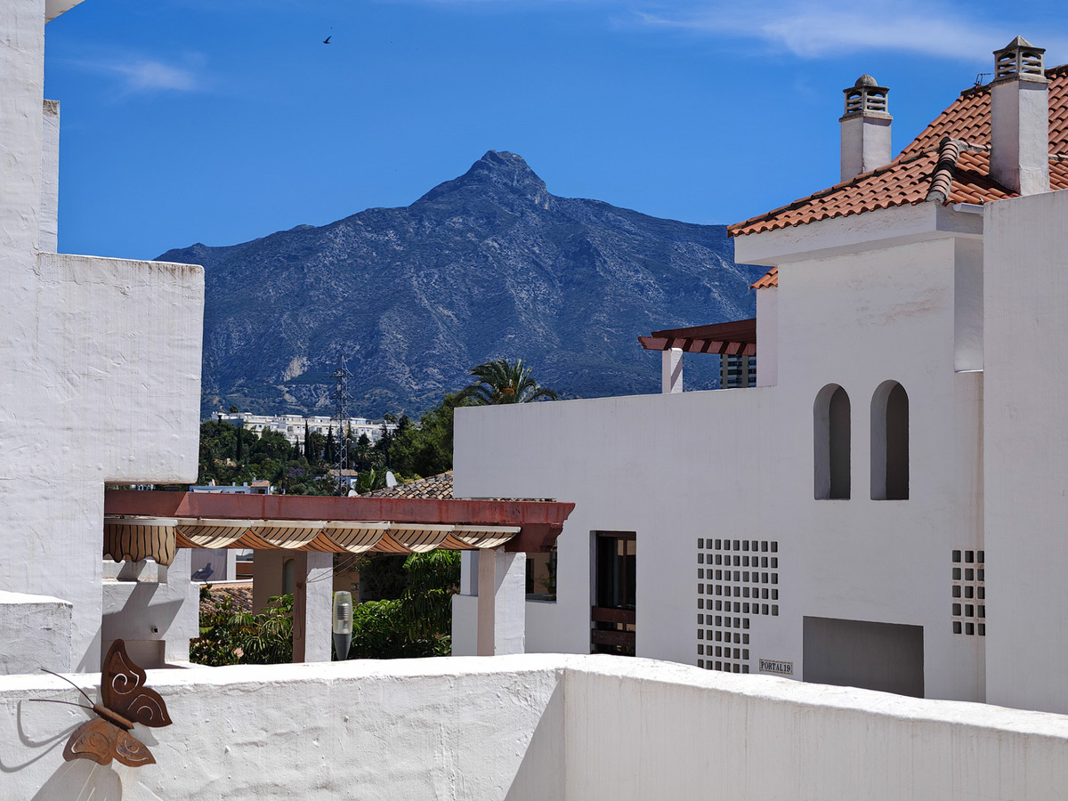 Appartement te koop in Nueva Andalucía | 2 slaapkamers H5480959