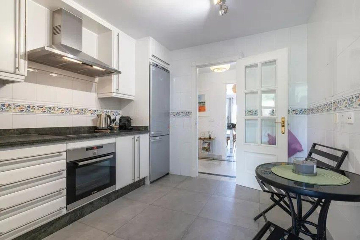 Appartement te koop in Nueva Andalucía | 2 slaapkamers H5483491