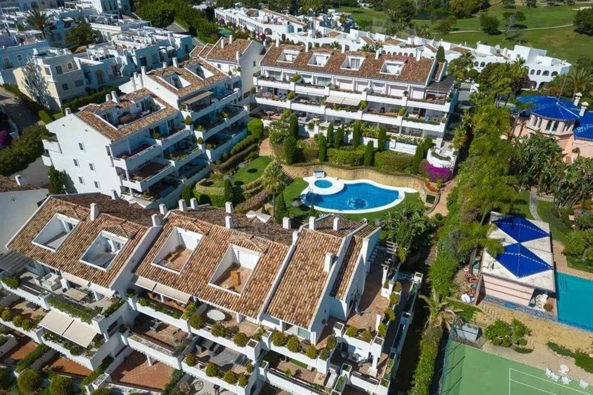 Appartement te koop in Nueva Andalucía | 2 slaapkamers H5483491