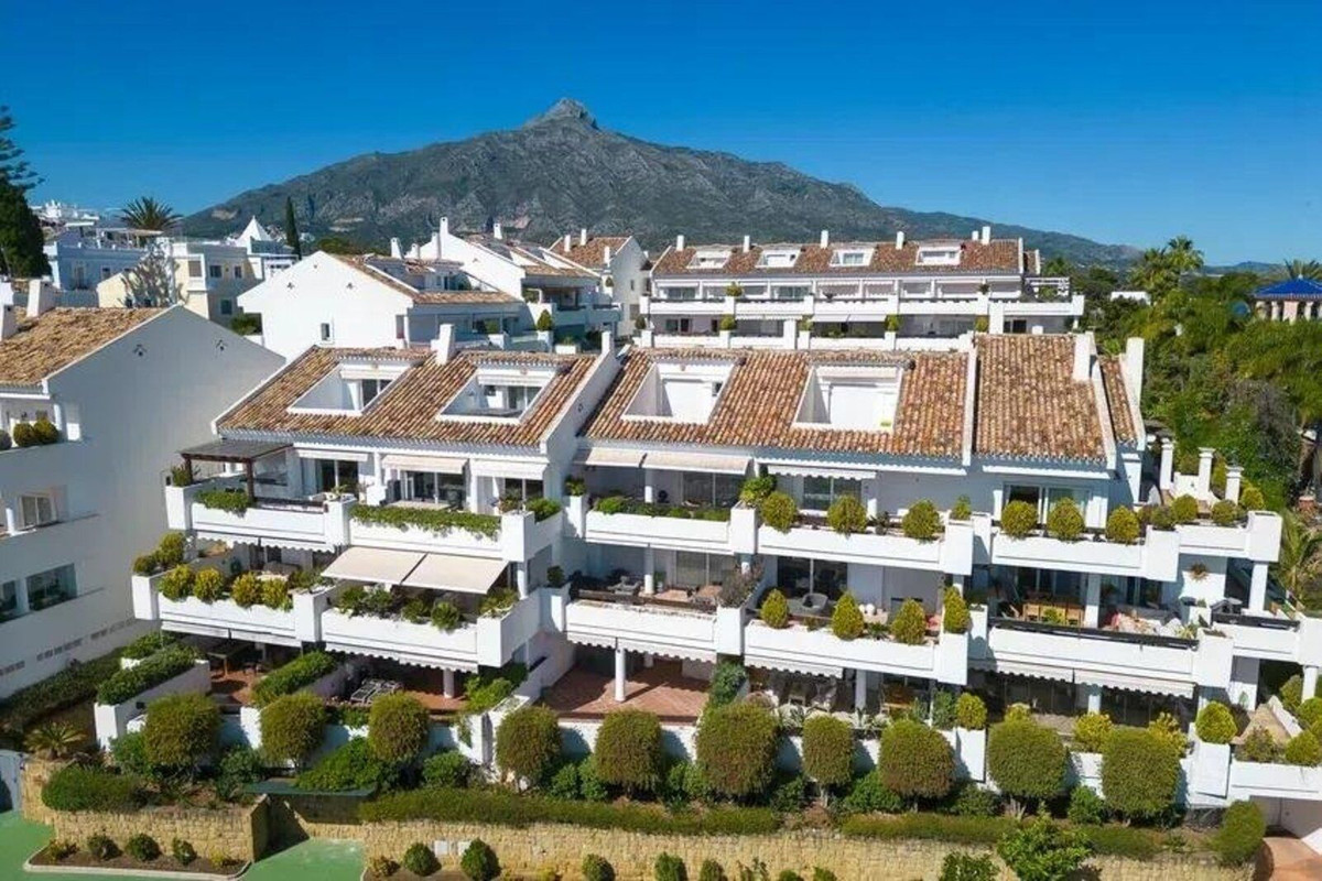 Appartement te koop in Nueva Andalucía | 2 slaapkamers H5483491