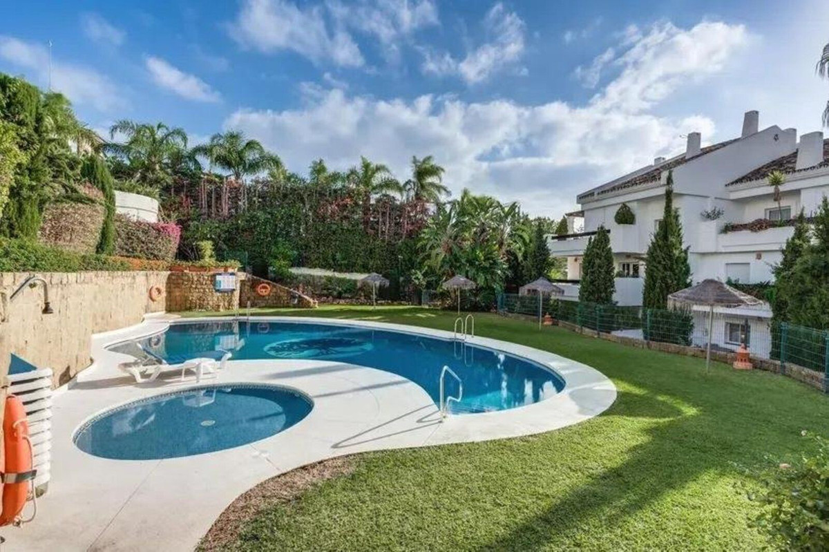 Appartement te koop in Nueva Andalucía | 2 slaapkamers H5483491