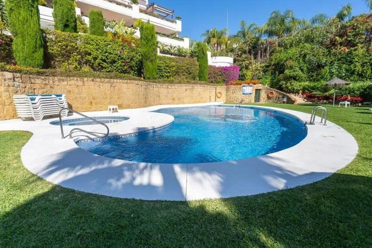 Appartement te koop in Nueva Andalucía | 2 slaapkamers H5483491