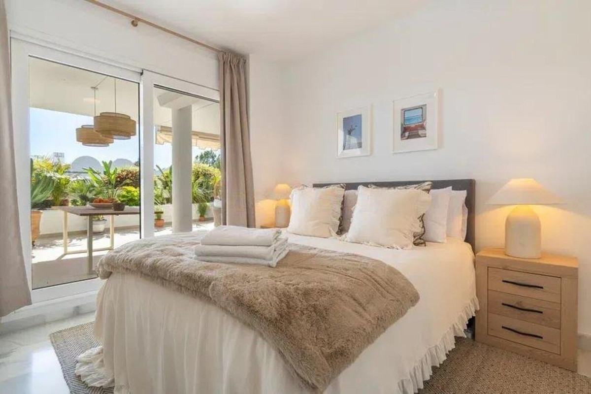Appartement te koop in Nueva Andalucía | 2 slaapkamers H5483491