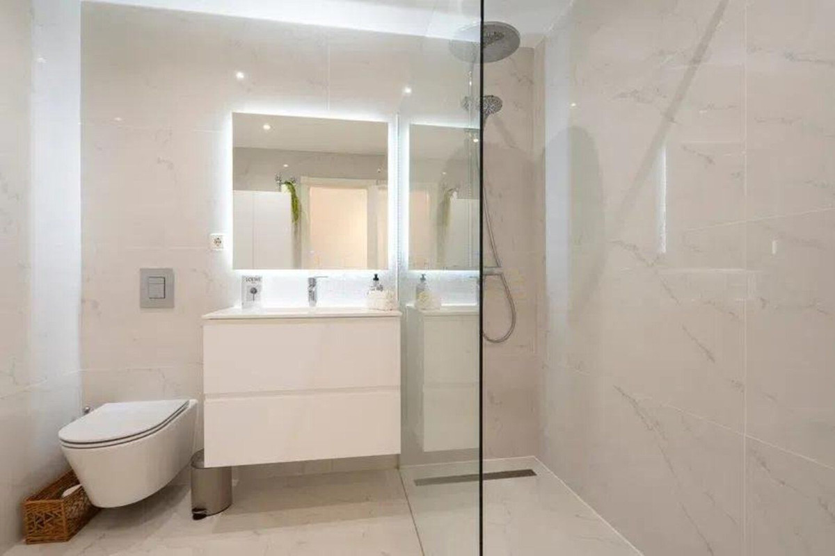 Appartement te koop in Nueva Andalucía | 2 slaapkamers H5483491