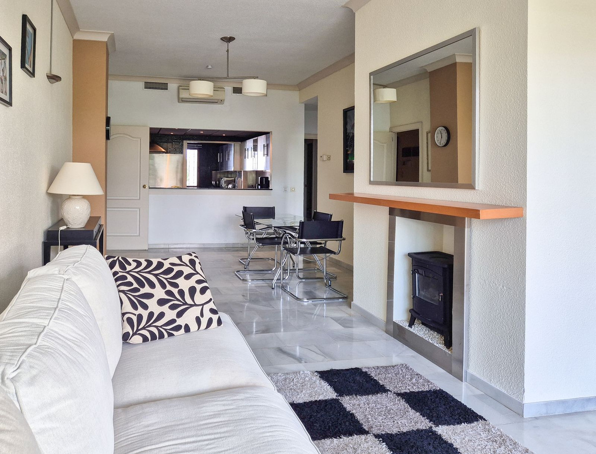 Appartement te koop in Nueva Andalucía | 2 slaapkamers H5484601
