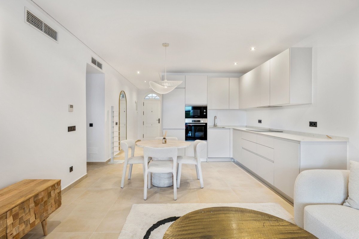 Appartement te koop in Nueva Andalucía | 3 slaapkamers H5486866