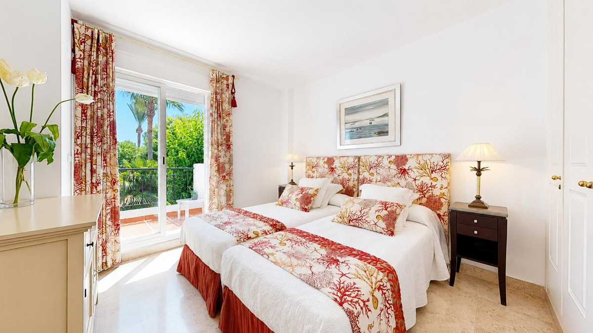 Appartement te koop in Nueva Andalucía | 3 slaapkamers H5487586
