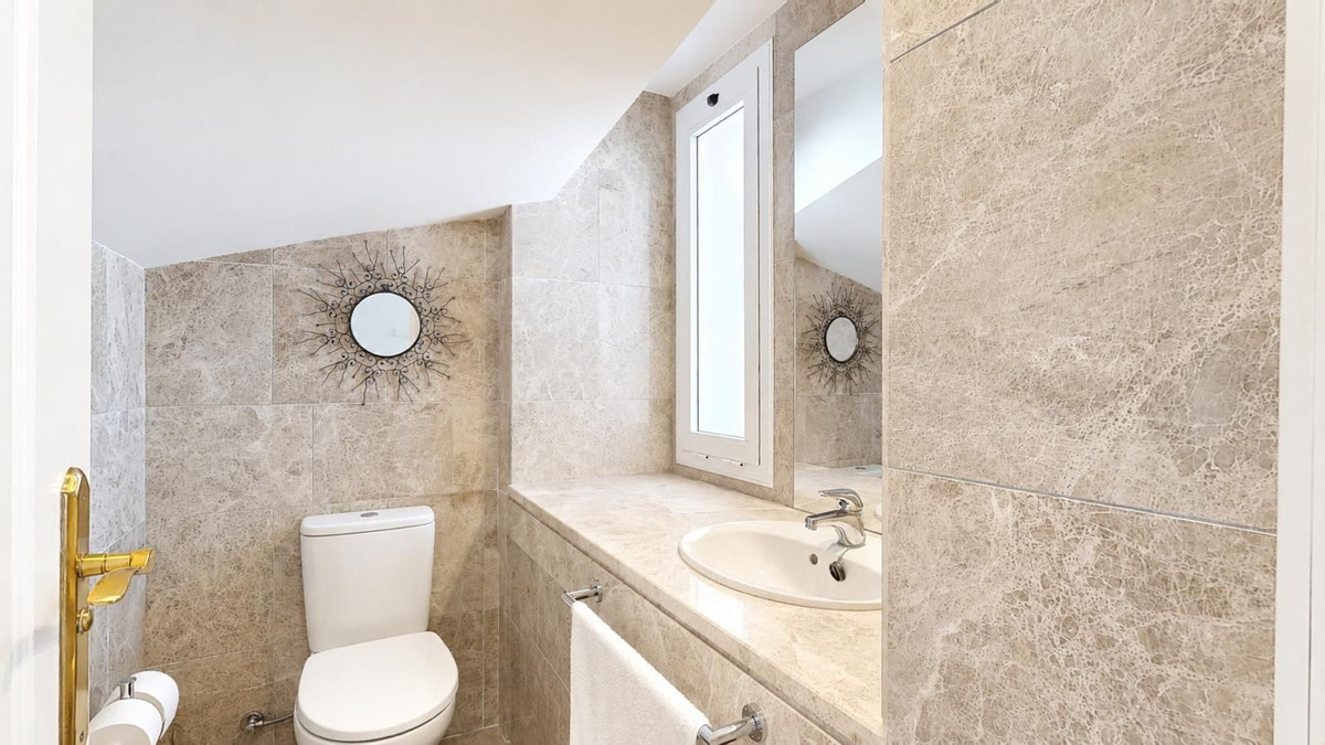 Appartement te koop in Nueva Andalucía | 3 slaapkamers H5487586