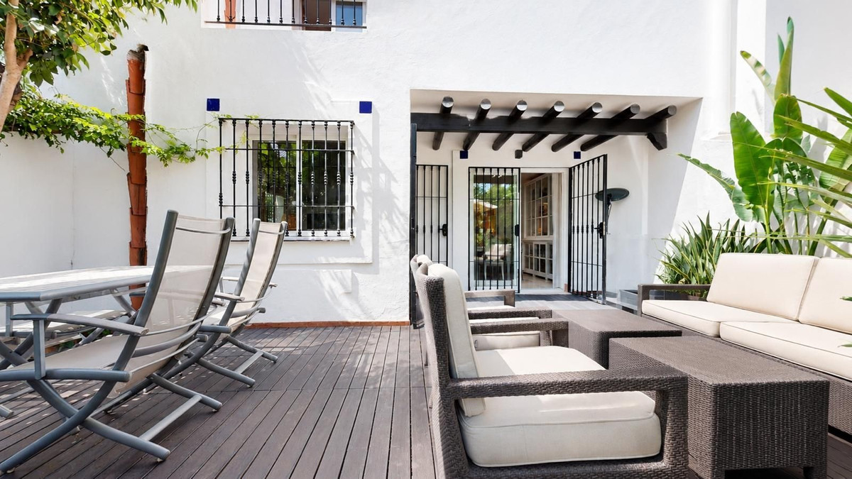 Appartement te koop in Nueva Andalucía | 3 slaapkamers H5487586