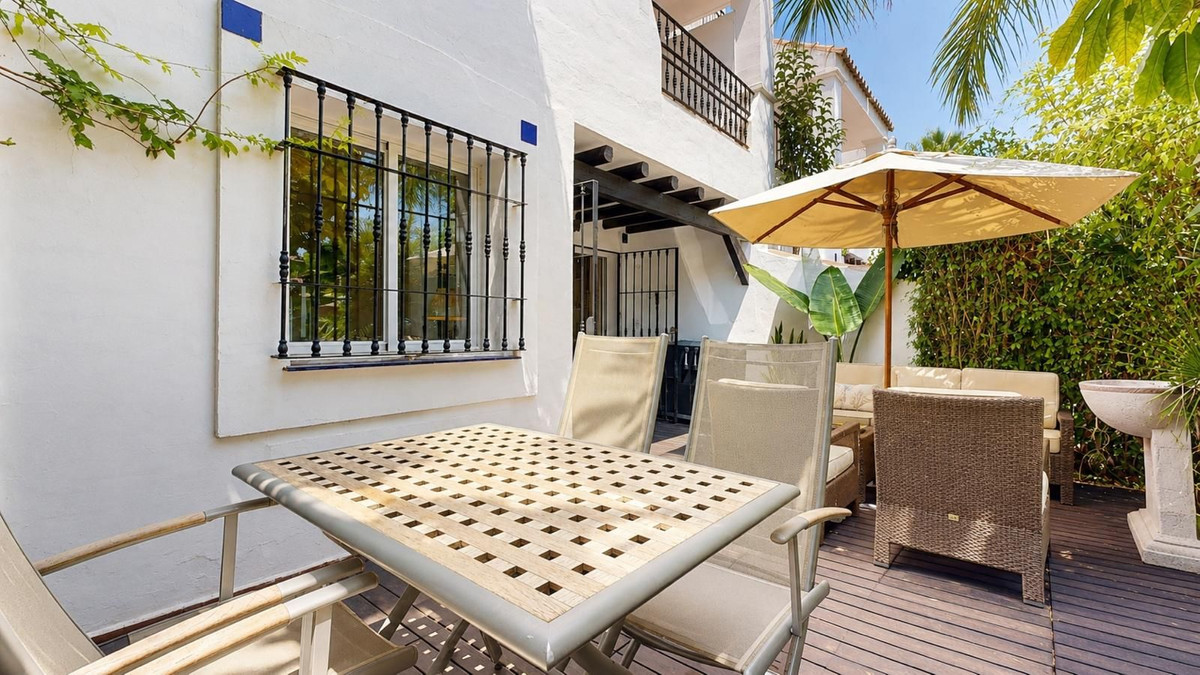 Appartement te koop in Nueva Andalucía | 3 slaapkamers H5487586