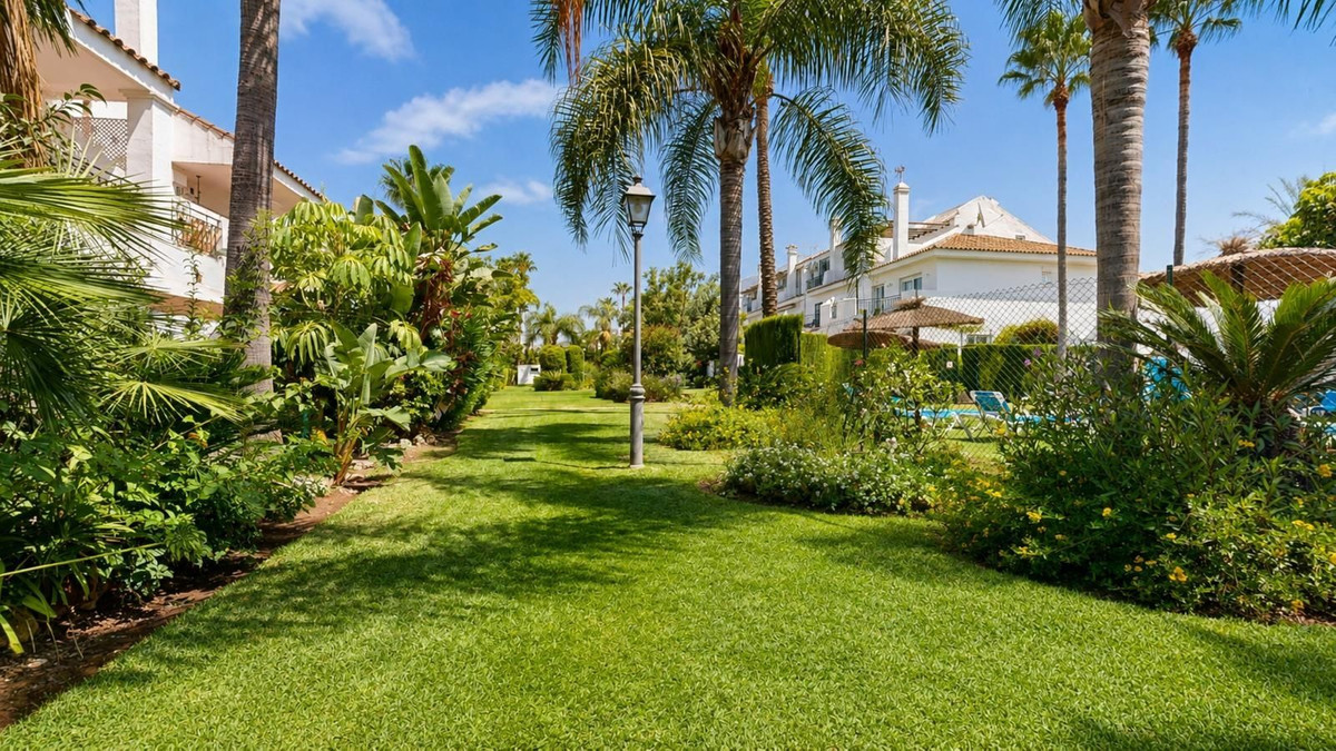Appartement te koop in Nueva Andalucía | 3 slaapkamers H5487586