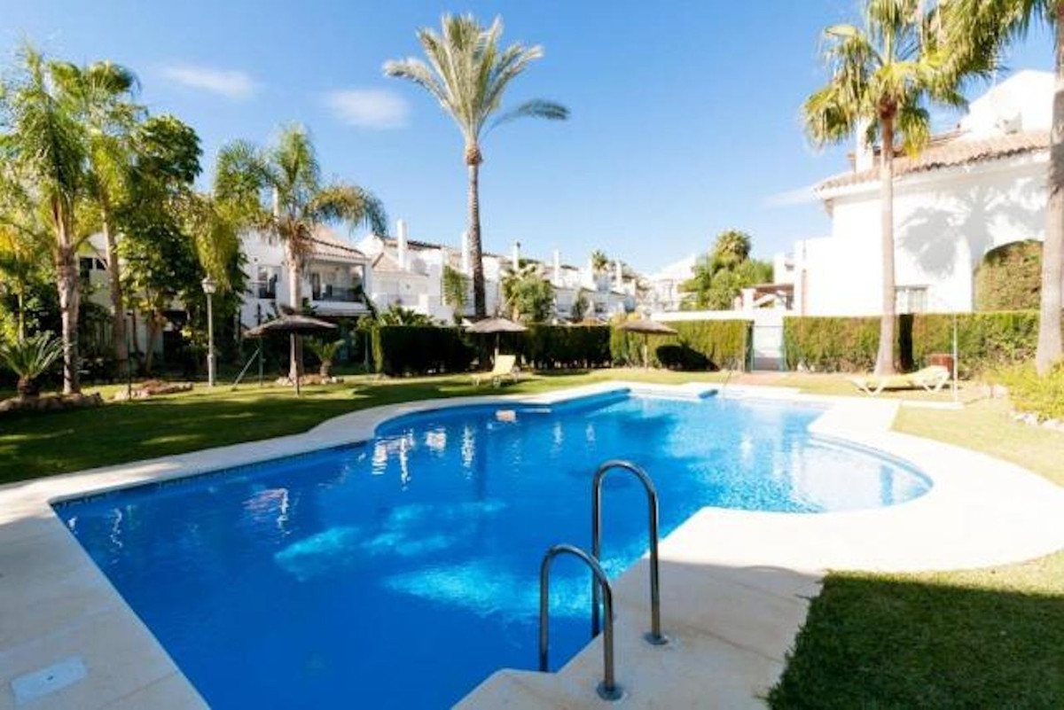 Appartement te koop in Nueva Andalucía | 3 slaapkamers H5487586