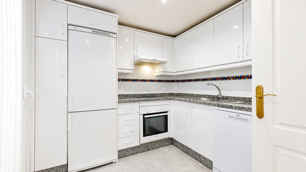 Appartement te koop in Nueva Andalucía | 3 slaapkamers H5487586