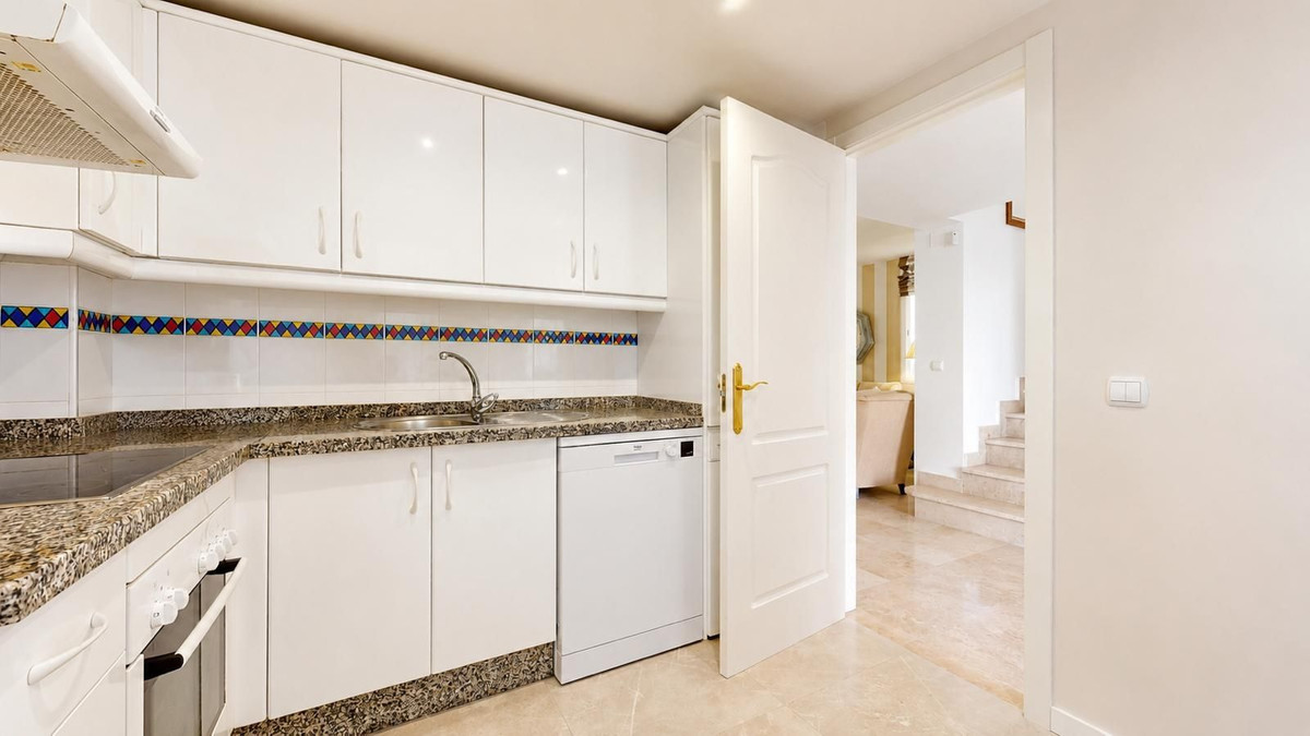 Appartement te koop in Nueva Andalucía | 3 slaapkamers H5487586