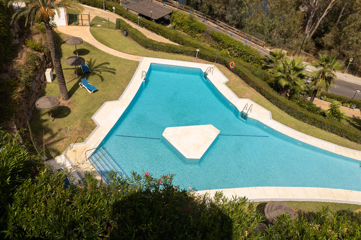Appartement te koop in Nueva Andalucía | 3 slaapkamers H5488015