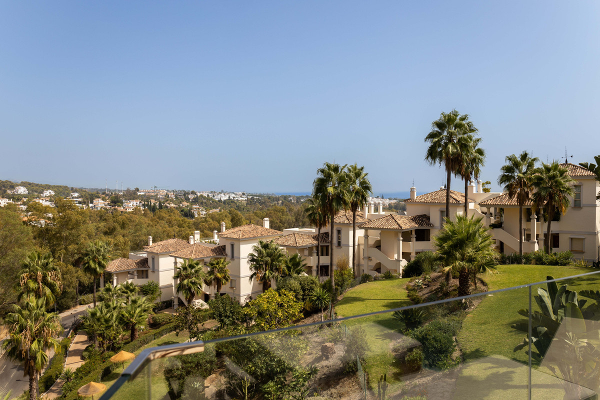 Appartement te koop in Nueva Andalucía | 3 slaapkamers H5488015