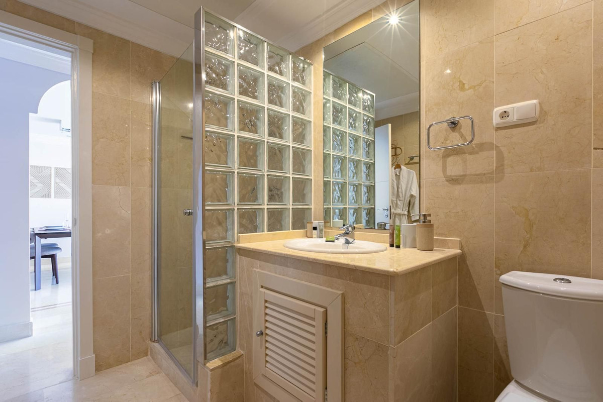 Appartement te koop in Nueva Andalucía | 2 slaapkamers H5488369