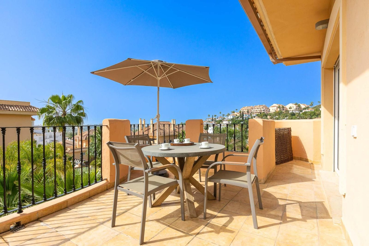 Appartement te koop in Nueva Andalucía | 2 slaapkamers H5488369
