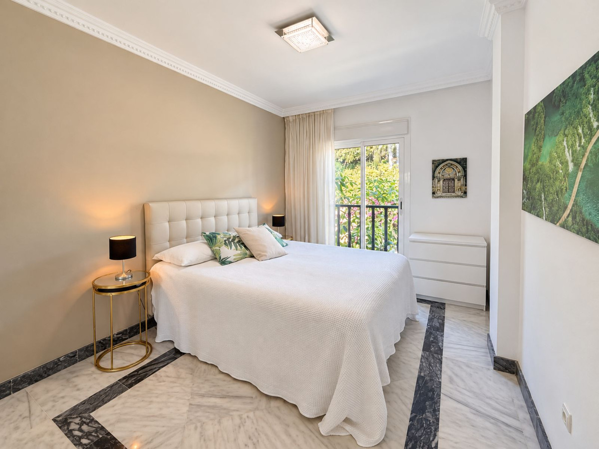 Appartement te koop in Nueva Andalucía | 2 slaapkamers H5491285