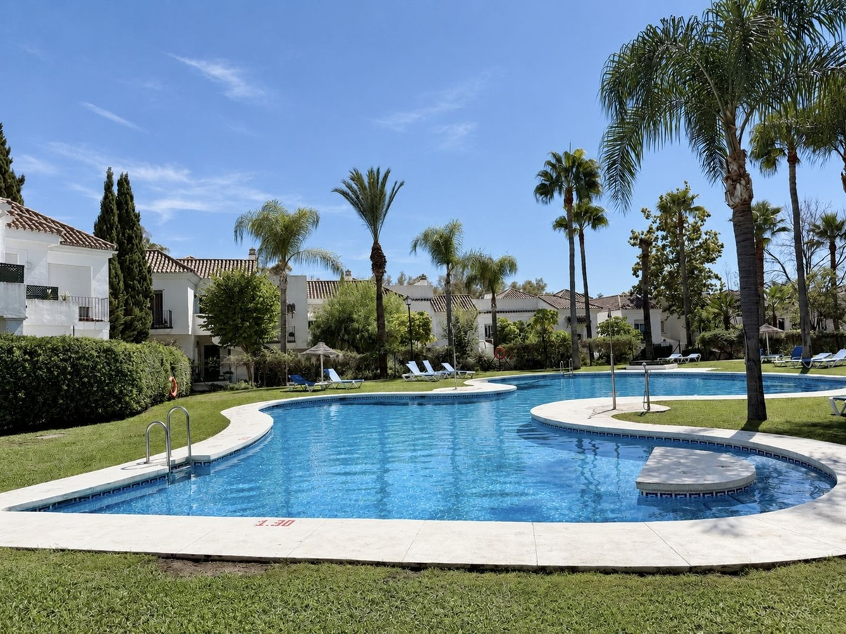 Appartement te koop in Nueva Andalucía | 2 slaapkamers H5491285