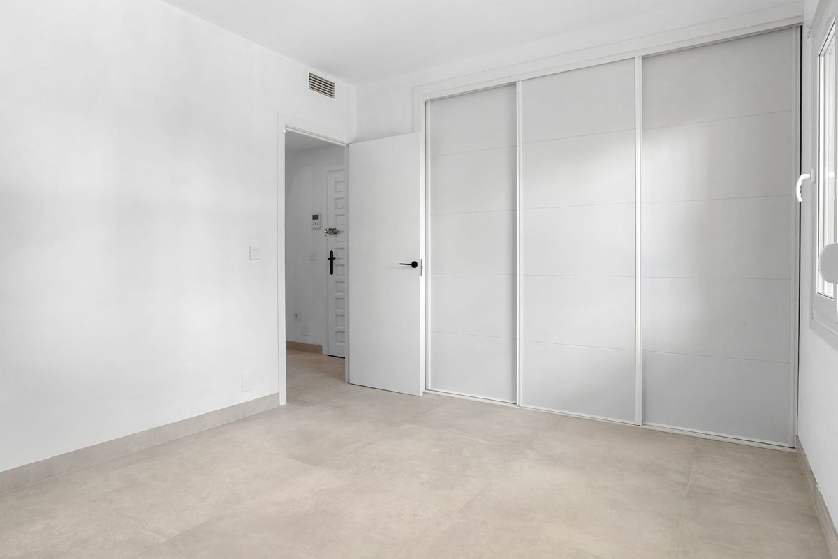Appartement te koop in Nueva Andalucía | 3 slaapkamers H5492299