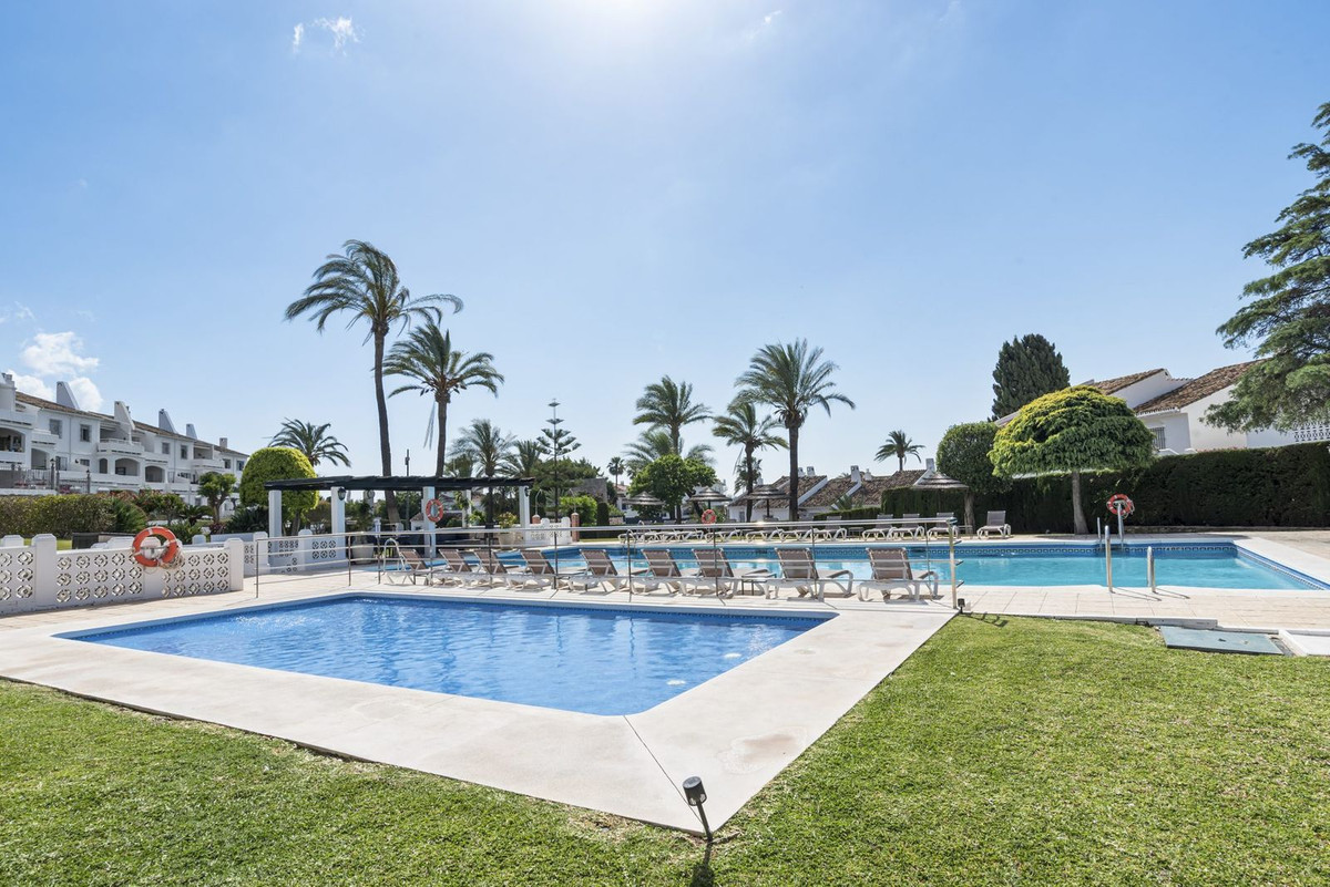 Appartement te koop in Nueva Andalucía | 3 slaapkamers H5492299
