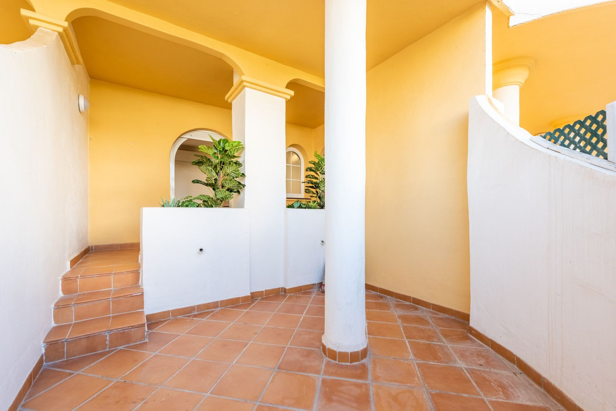 Appartement te koop in Nueva Andalucía | 3 slaapkamers H5493982
